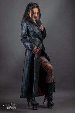 Long Manteau Gothique Cuir Femme -Cosplay 03longmanteaugothiquecuirfemmeaadsc 5087 modifier modifier 1 900