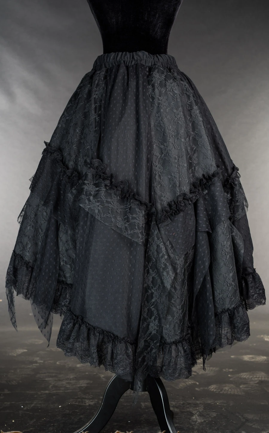 Jupe Gothique à Volants 5 Jupe Gothique à Volants – Image 3